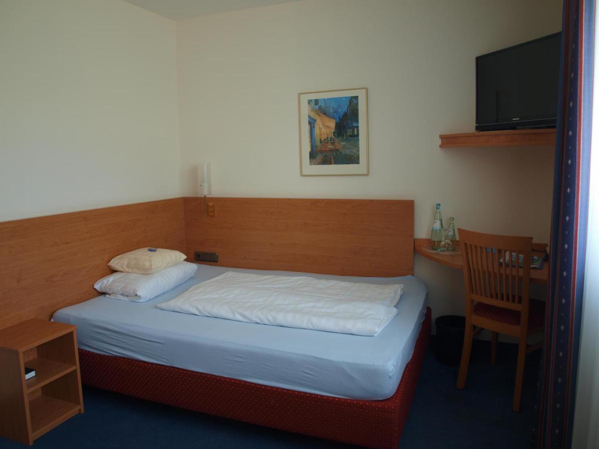 Airport Business Hotel Koeln Bagian luar foto