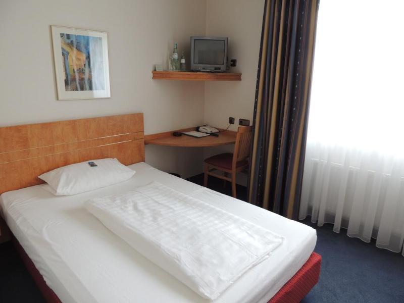 Airport Business Hotel Koeln Bagian luar foto