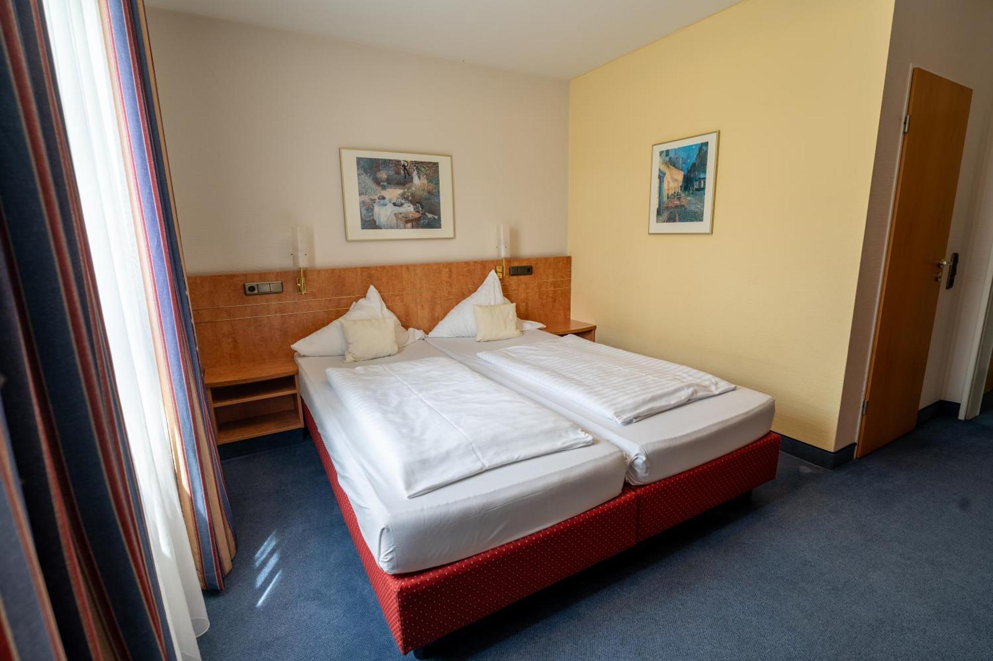 Airport Business Hotel Koeln Bagian luar foto