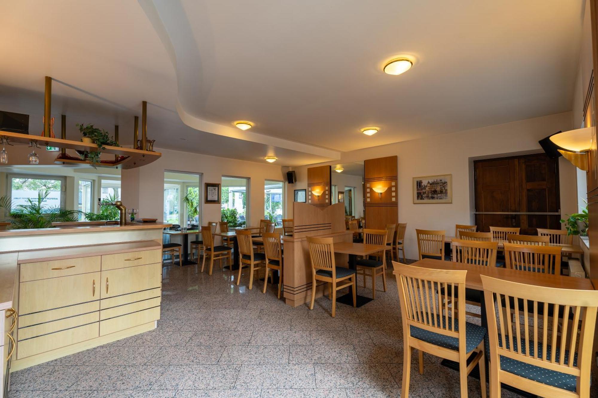 Airport Business Hotel Koeln Bagian luar foto