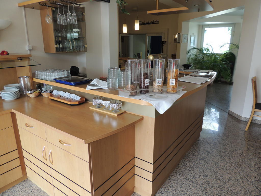 Airport Business Hotel Koeln Bagian luar foto